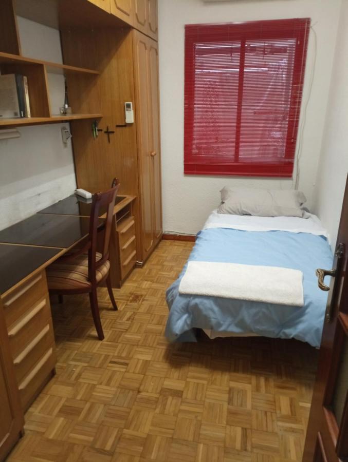2-Centro Hab Compartida Masculina 8X Bed & Breakfast Madrid Luaran gambar